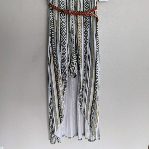 🆕Sage green boho/aztec pattern, green,black,&white w/ belt, women's medium - Picture 4 of 8